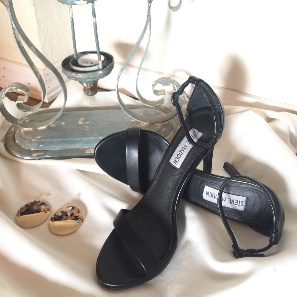 Black Strappy Steve Madden Heels Size 6.5